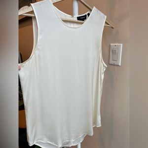NWOT Size M Theory silk blouse
